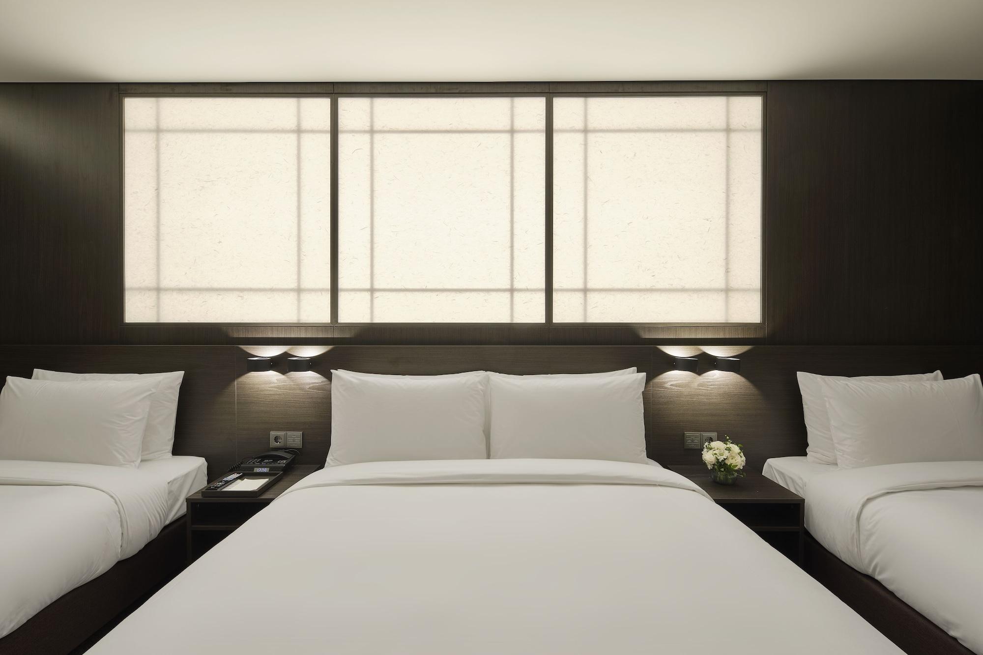 Nine Tree Premier Insadong Hotel 4*
