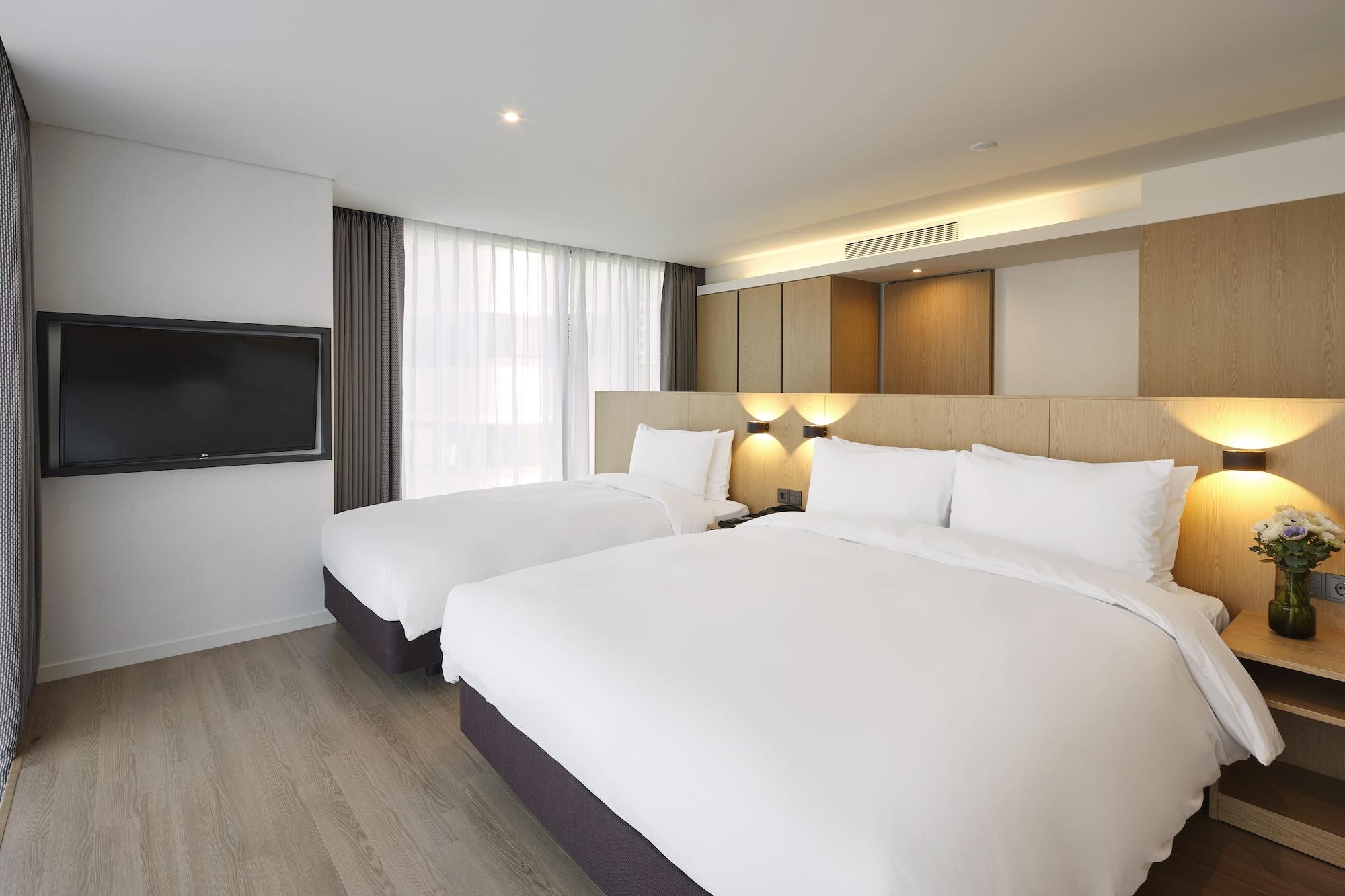 Nine Tree Premier Insadong