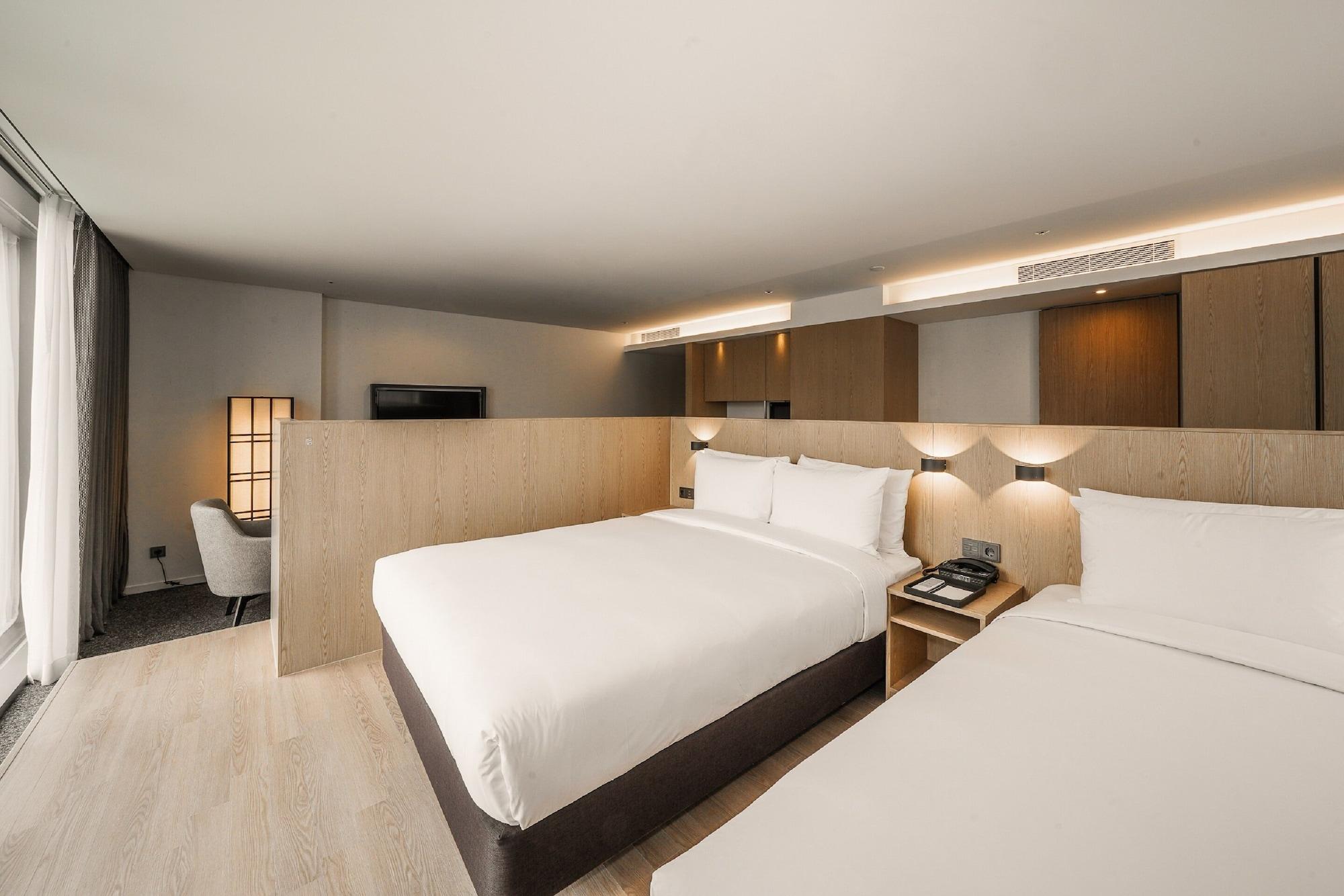 Nine Tree Premier Insadong 4* Seoul